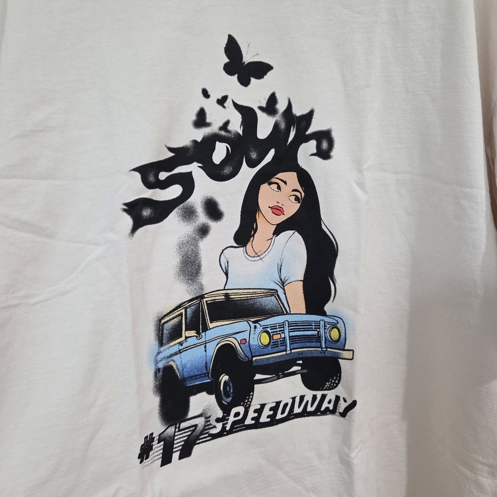 NWOT Olivia Rodrigo - Unisex Sour Airbrush T-Shirt - Picture 5 of 5